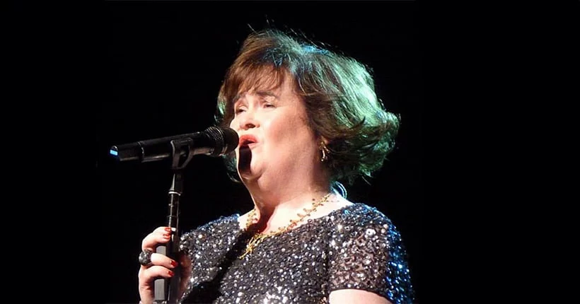 Susan Boyle singing at the Edinburgh Festival Theater, July 12, 2013